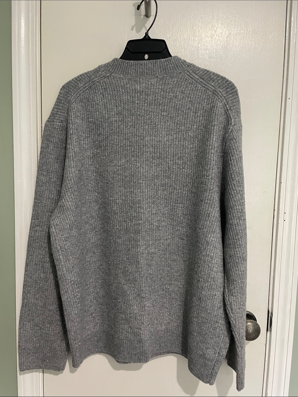 Men's Gray Ribbed V-Neck Button-Front Cardigan - Picture 4 of 6